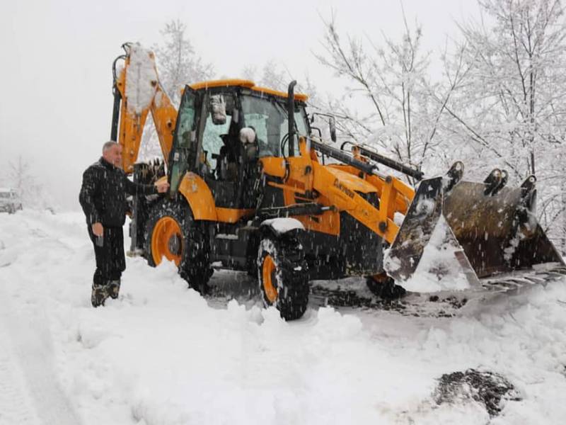 ცაგერის  მუნიციპალიტეტებში დიდთოვლობით გამოწვეული პრობლემების  აღმოსაფხვრელად დილიდან...